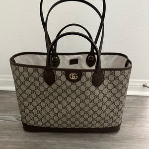 Sold! Gucci Ophidia medium tote bag